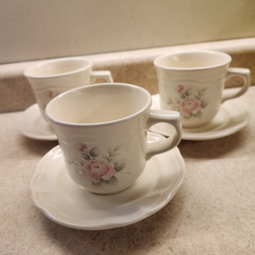 Pfaltzgraff White and Pink Floral Mug Set Of 3 - Picture 3 of 13